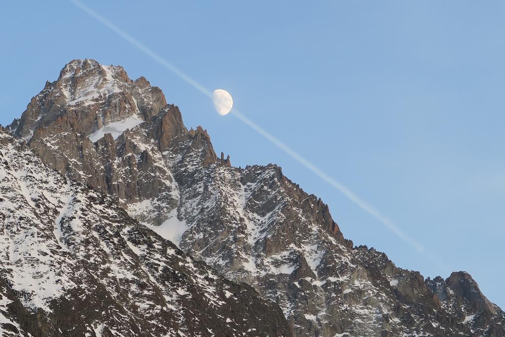 Le Dahu Hotel Chamonix Bagian luar foto