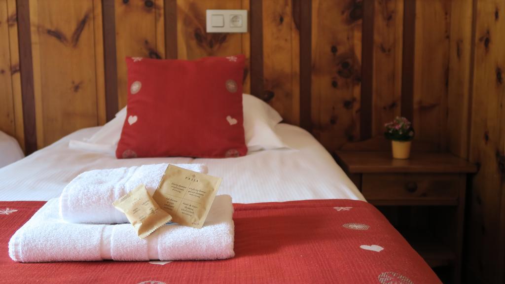 Le Dahu Hotel Chamonix Bagian luar foto