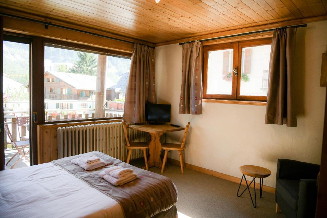 Le Dahu Hotel Chamonix Bagian luar foto